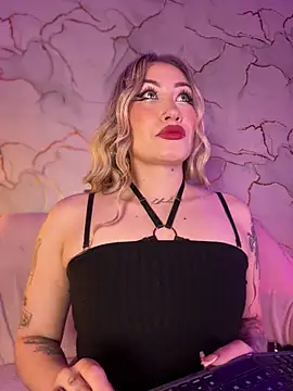 Lally Valencia   online show from February 22, 10:00 pm