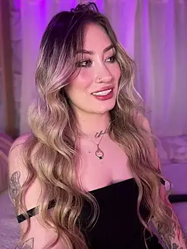 Snapshot of Lally_Valencia__ chatting on June 27, 12:33 pm Lally Valencia online show from June 27, 12:33 pm