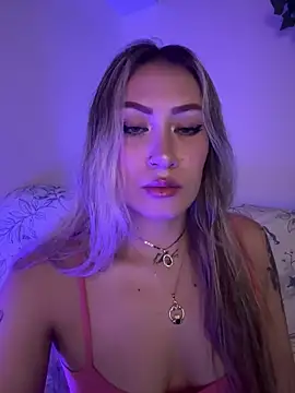 Lally Valencia   online show from February 28, 3:37 am