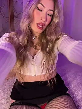 Lally Valencia   online show from March 14, 10:43 am