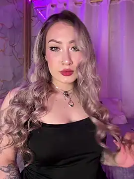 Lally Valencia   online show from April 19, 6:47 am