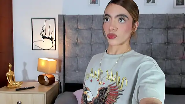 Snapshot of Violetta_Ficher chatting on June 29, 2:18 am Violetta Ficher online show from June 29, 2:18 am