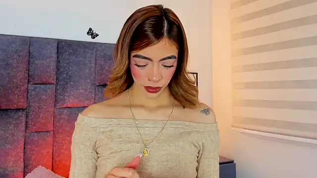 Snapshot of Violetta_Ficher chatting on June 17, 2:11 am Violetta Ficher online show from June 17, 2:11 am