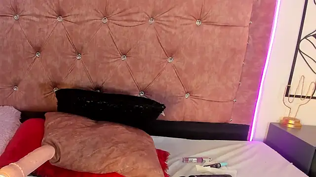 Violetta Ficher online show from March 18, 5:12 am
