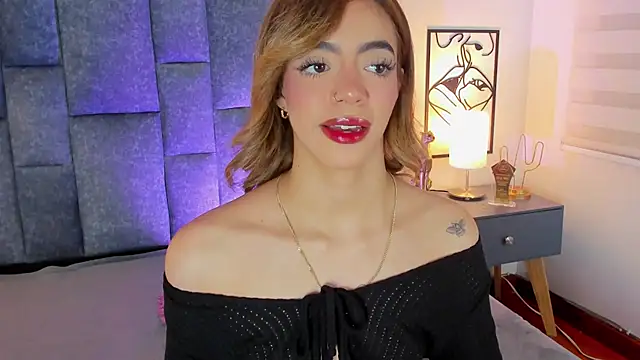 Snapshot of Violetta_Ficher chatting on June 20, 3:00 am Violetta Ficher online show from June 20, 3:00 am