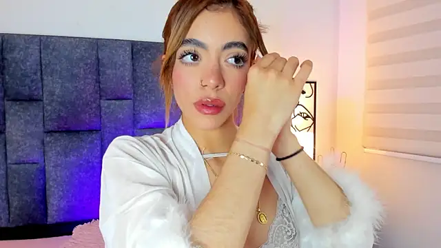 Snapshot of Violetta_Ficher chatting on June 5, 2:27 am Violetta Ficher online show from June 5, 2:27 am