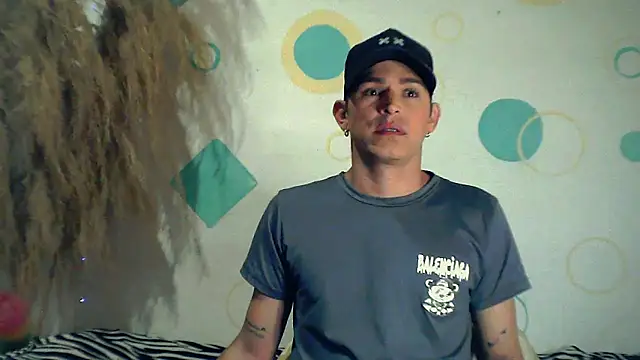 duquehotvoy online show from March 19, 4:57 am