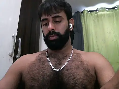 Snapshot of indianhairybull chatting on October 17, 4:16 am indianhairybull online show from October 17, 4:16 am