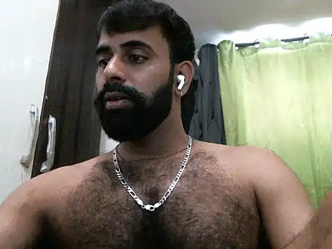 Snapshot of indianhairybull chatting on October 6, 4:46 am indianhairybull online show from October 6, 4:46 am