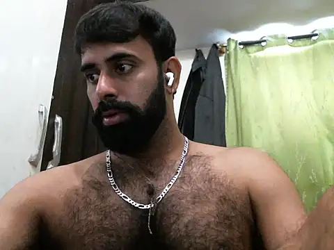 Snapshot of indianhairybull chatting on October 2, 4:38 am indianhairybull online show from October 2, 4:38 am