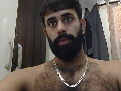 Snapshot of indianhairybull chatting on July 8, 4:46 am indianhairybull online show from July 8, 4:46 am