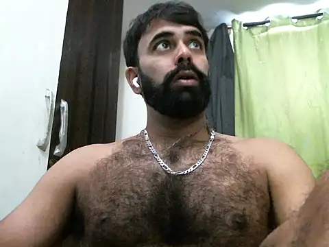 Snapshot of indianhairybull chatting on September 30, 5:13 am indianhairybull online show from September 30, 5:13 am