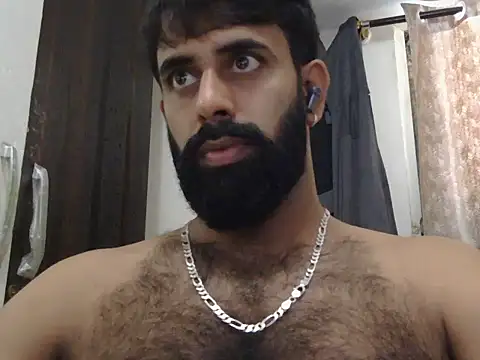 Snapshot of indianhairybull chatting on June 28, 4:41 am indianhairybull online show from June 28, 4:41 am