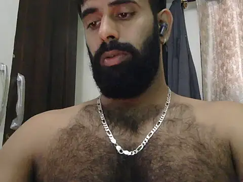 Snapshot of indianhairybull chatting on June 19, 4:18 am indianhairybull online show from June 19, 4:18 am
