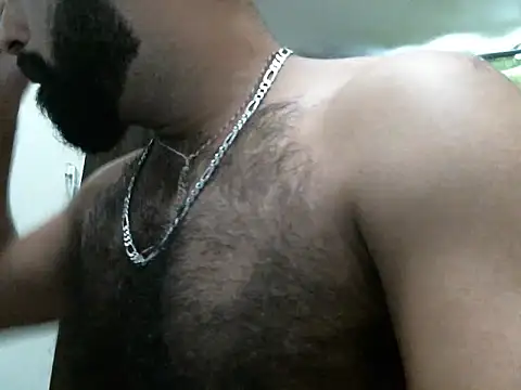Snapshot of indianhairybull chatting on September 23, 4:41 am indianhairybull online show from September 23, 4:41 am