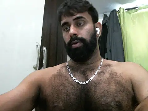 Snapshot of indianhairybull chatting on September 27, 4:51 am indianhairybull online show from September 27, 4:51 am