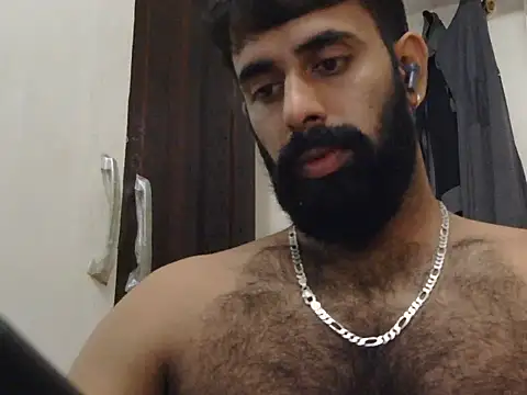 Snapshot of indianhairybull chatting on June 12, 4:10 am indianhairybull online show from June 12, 4:10 am