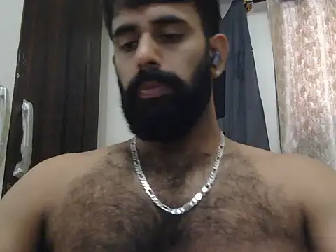 Snapshot of indianhairybull chatting on June 11, 4:42 am indianhairybull online show from June 11, 4:42 am