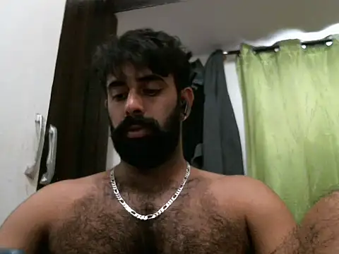 Snapshot of indianhairybull chatting on February 26, 5:57 am indianhairybull online show from February 26, 5:57 am