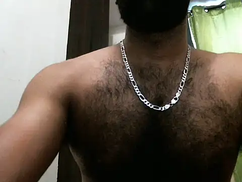 Snapshot of indianhairybull chatting on February 26, 12:38 pm indianhairybull online show from February 26, 12:38 pm
