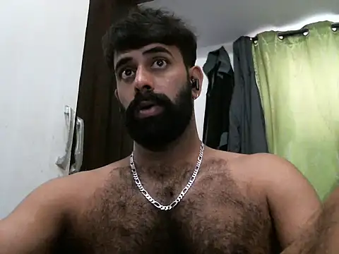 Snapshot of indianhairybull chatting on March 2, 4:28 am indianhairybull online show from March 2, 4:28 am