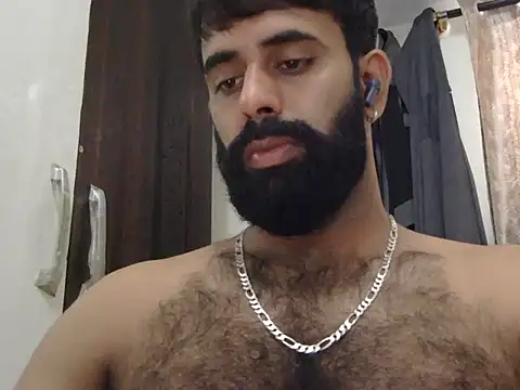 Snapshot of indianhairybull chatting on July 15, 4:30 am indianhairybull online show from July 15, 4:30 am