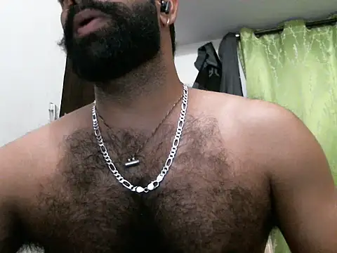 Snapshot of indianhairybull chatting on March 18, 12:50 pm indianhairybull online show from March 18, 12:50 pm