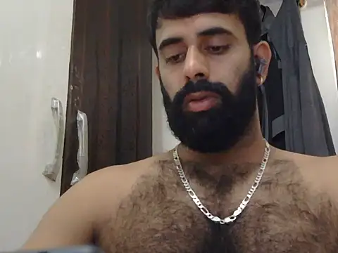 Snapshot of indianhairybull chatting on July 12, 4:35 am indianhairybull online show from July 12, 4:35 am