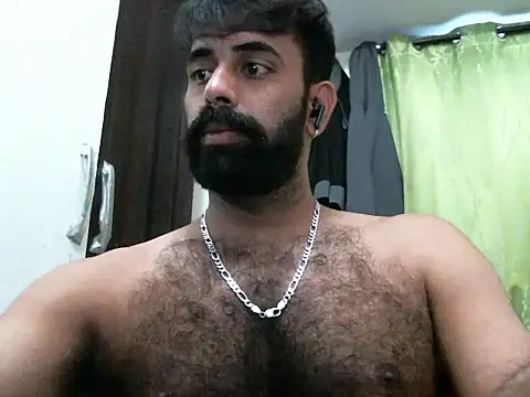 Snapshot of indianhairybull chatting on February 6, 12:37 pm indianhairybull online show from February 6, 12:37 pm