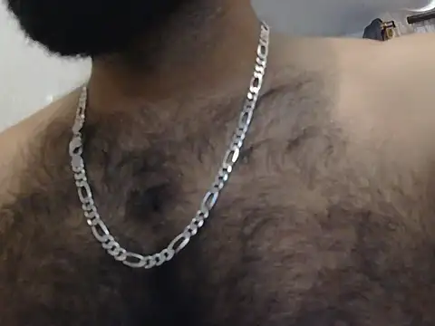 Snapshot of indianhairybull chatting on July 18, 4:32 am indianhairybull online show from July 18, 4:32 am
