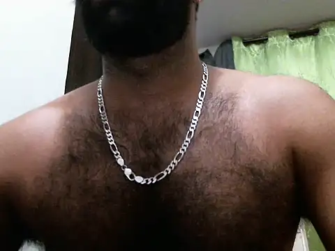 Snapshot of indianhairybull chatting on February 27, 12:36 am indianhairybull online show from February 27, 12:36 am