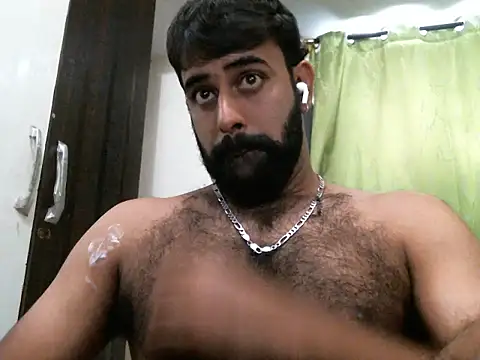 Snapshot of indianhairybull chatting on October 5, 4:58 am indianhairybull online show from October 5, 4:58 am