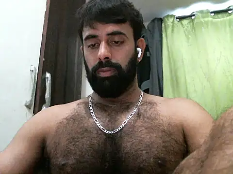 Snapshot of indianhairybull chatting on September 11, 5:07 am indianhairybull online show from September 11, 5:07 am