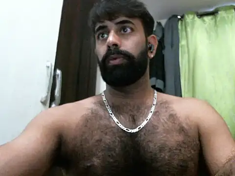 Snapshot of indianhairybull chatting on February 11, 12:04 pm indianhairybull online show from February 11, 12:04 pm