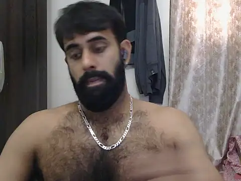 Snapshot of indianhairybull chatting on June 27, 4:40 am indianhairybull online show from June 27, 4:40 am
