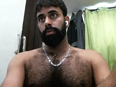 Snapshot of indianhairybull chatting on September 24, 4:41 am indianhairybull online show from September 24, 4:41 am