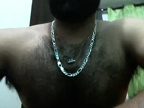 Snapshot of indianhairybull chatting on March 10, 12:38 pm indianhairybull online show from March 10, 12:38 pm