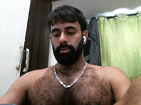 Snapshot of indianhairybull chatting on October 1, 5:34 am indianhairybull online show from October 1, 5:34 am
