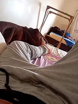 Snapshot of Zaberpop chatting on February 9, 2:04 pm Zaberpop online show from February 9, 2:04 pm