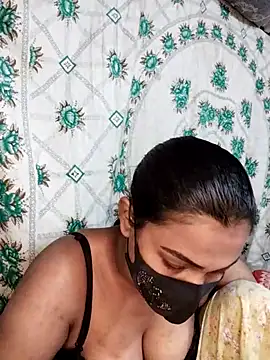 Snapshot of monekhan123 chatting on February 25, 3:09 pm monekhan123 online show from February 25, 3:09 pm