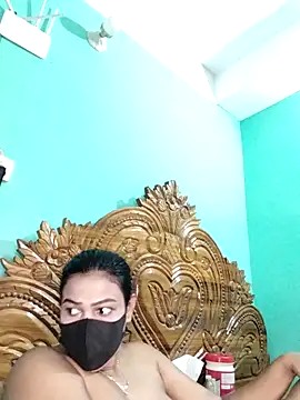 Snapshot of monekhan123 chatting on November 4, 3:38 pm monekhan123 online show from November 4, 3:38 pm