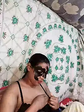 Snapshot of monekhan123 chatting on February 25, 9:15 pm monekhan123 online show from February 25, 9:15 pm