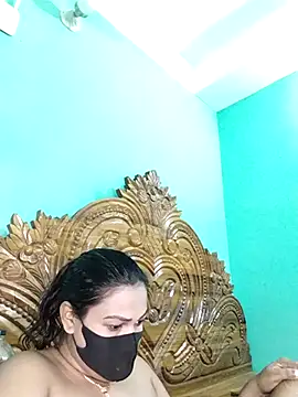 Snapshot of monekhan123 chatting on November 21, 12:37 pm monekhan123 online show from November 21, 12:37 pm