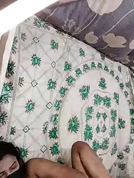 Snapshot of monekhan123 chatting on February 19, 5:38 pm monekhan123 online show from February 19, 5:38 pm