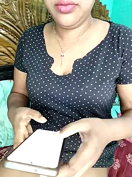 Snapshot of monekhan123 chatting on December 5, 12:04 pm monekhan123 online show from December 5, 12:04 pm