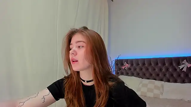 Snapshot of Ella_Mayers chatting on March 7, 9:06 pm Ella Mayers online show from March 7, 9:06 pm