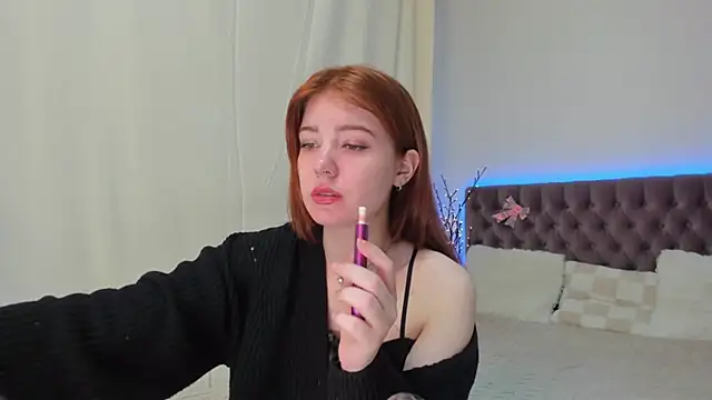 Snapshot of Ella_Mayers chatting on March 21, 1:24 am Ella Mayers online show from March 21, 1:24 am