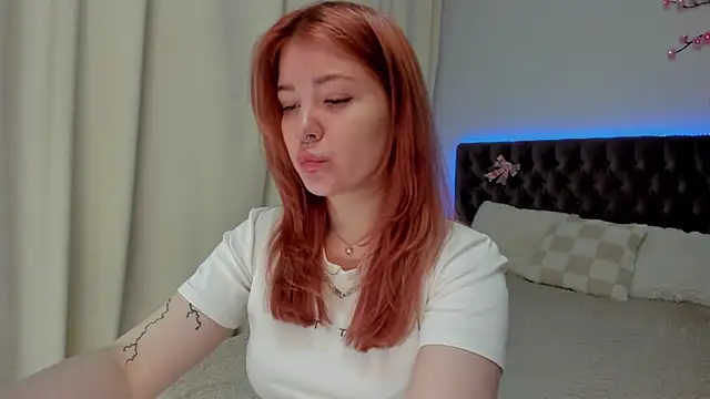 Snapshot of Ella_Mayers chatting on September 20, 12:32 pm Ella Mayers online show from September 20, 12:32 pm