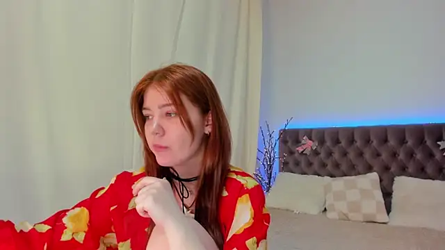 Snapshot of Ella_Mayers chatting on March 15, 3:51 am Ella Mayers online show from March 15, 3:51 am