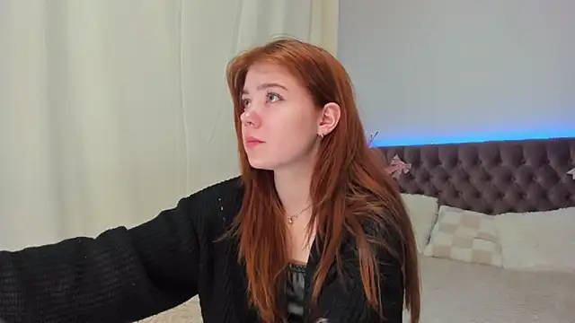 Snapshot of Ella_Mayers chatting on March 20, 9:13 pm Ella Mayers online show from March 20, 9:13 pm
